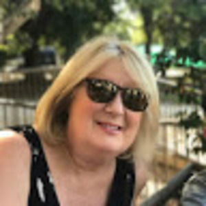 Meet your Posher, Debbie